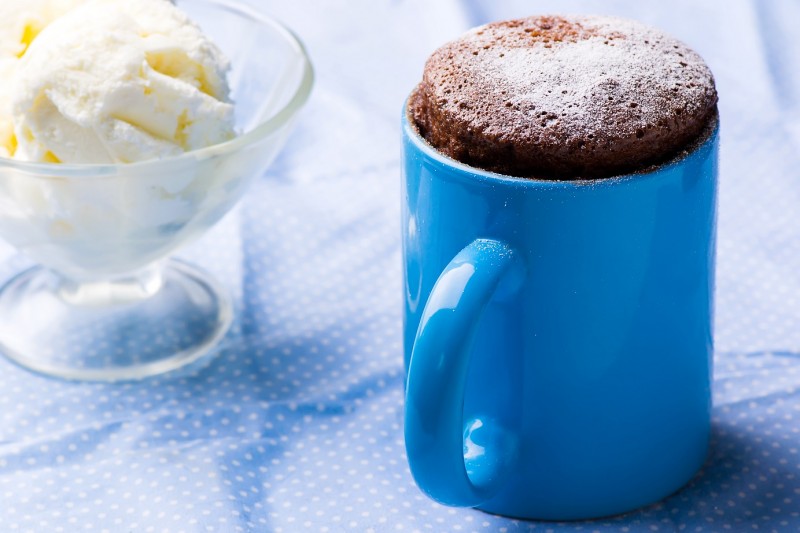 Bolo na caneca (com farinha de trigo sarraceno) • PÕE-TE NA LINHA